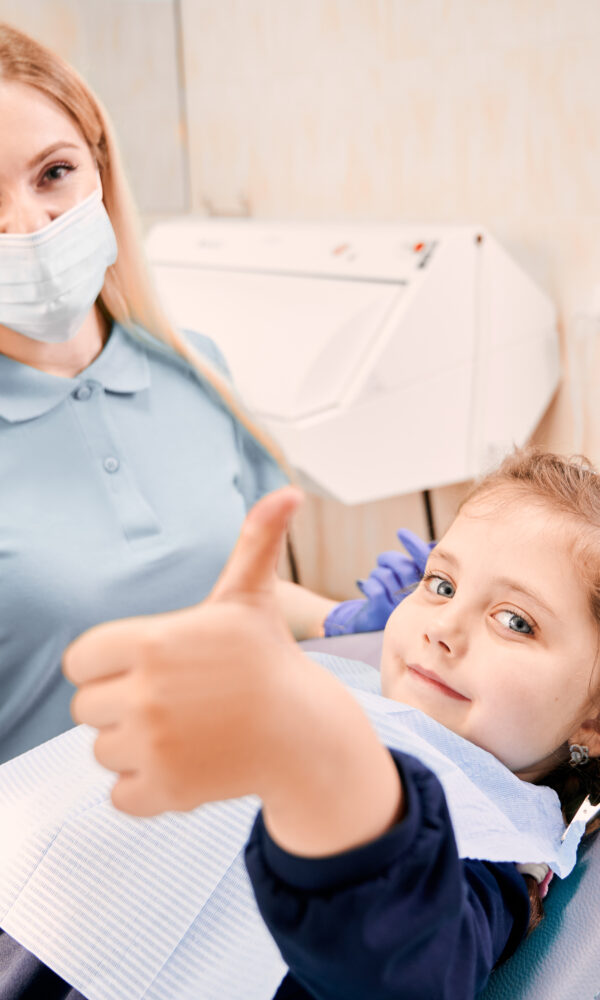 عمليات اسنان الاطفال . عيادة اسنان دكتورة هبة العدل . عيادة اسنان فى المهندسين